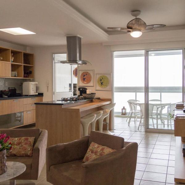 Lindo apartamento frente para o mar