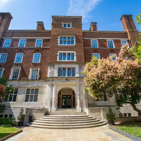 Wellington Hotel by Blue Orchid, hotel sa London