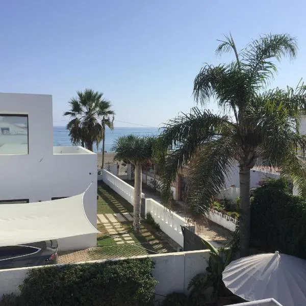 Villa Rosario, hotel v destinácii Torre de Benagalbón
