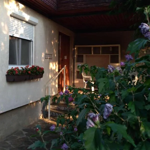 Haus Polly, hotel v destinaci Strasshof an der Nordbahn