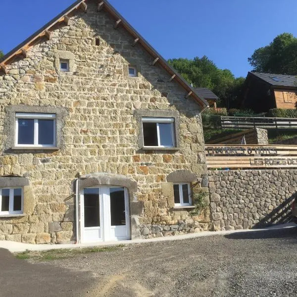 Les Roses Des Bois, hotell sihtkohas Murat-le-Quaire