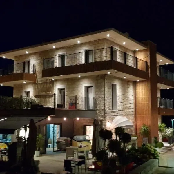 Hotel Le Tourisme, hotel in Serra-di-Scopamene