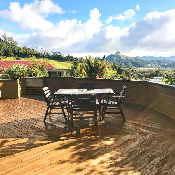 Coastal Chalet Suites Whangaroa, hotell i Mahinepua