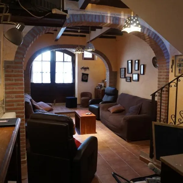 Casa Rural Cal Parines, hotel v destinaci Vilabella