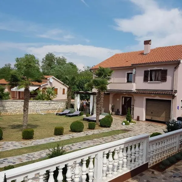 Ferienwohnung mit 2 Schlafzimmer oder Studio Apartment - Istrien-Fiorini, hotel a Brtonigla (Verteneglio)