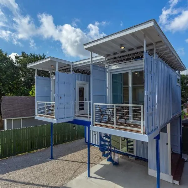 East Downtown Micro-luxe Container Living Pod #10, hotel en Houston