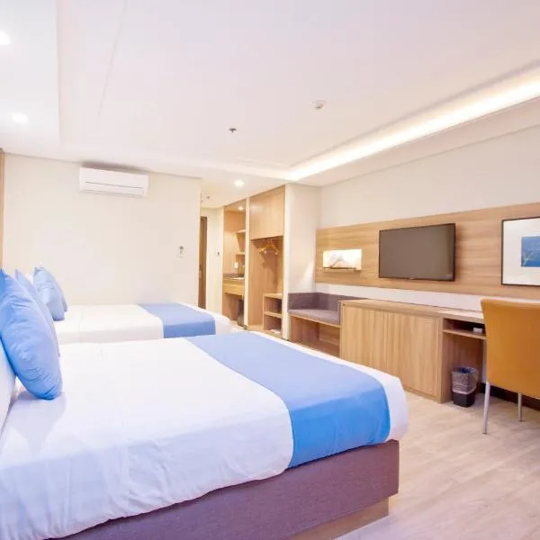 Crown Regency Hotel Makati, khách sạn ở Manila