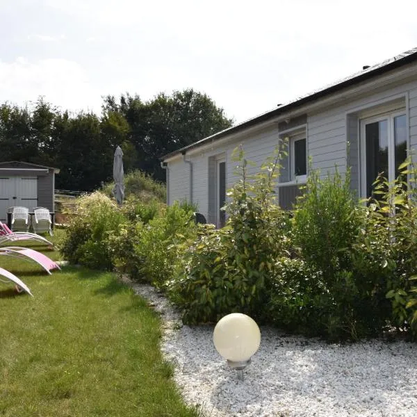 Chambres d'hôtes de L'orval, hotel in Theuville-aux-Maillots