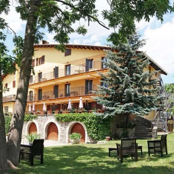 Hostal Cal Franciscó, hotel en La Coma i la Pedra