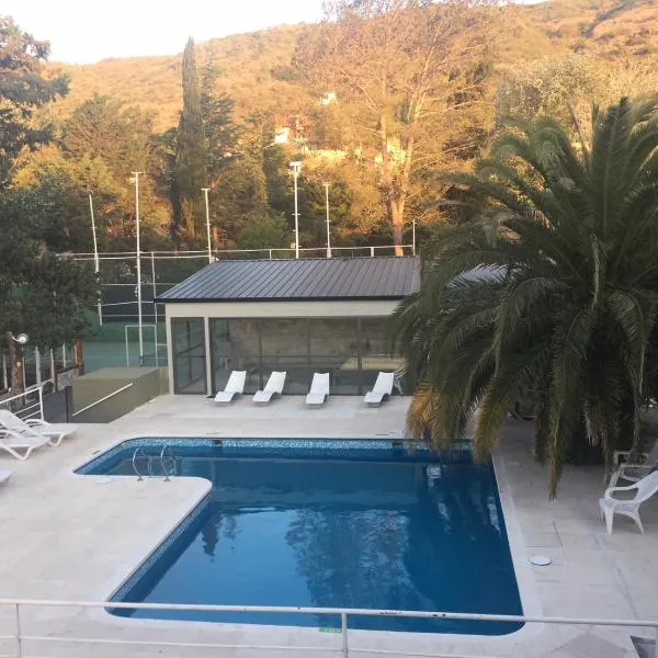 Apart-Hotel Gibert's House, hotel in Villa Carlos Paz