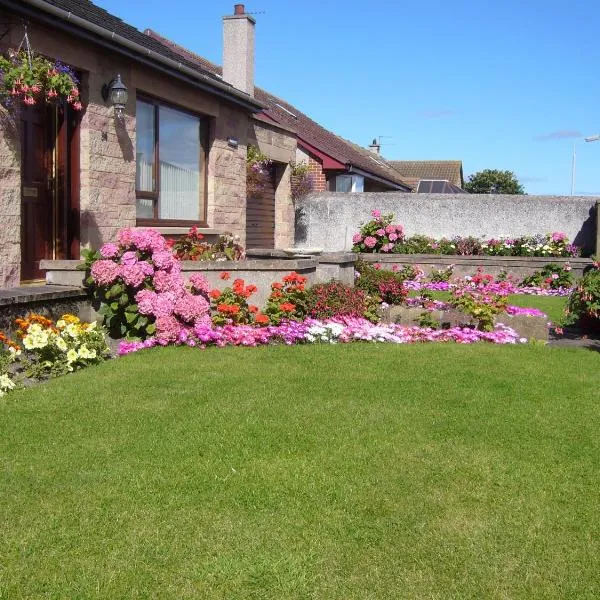 Jomarnic B&B, hotel em Lossiemouth