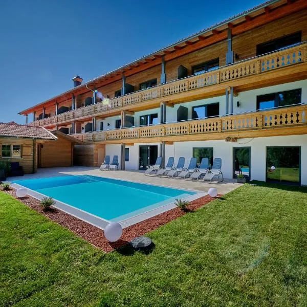 Landhotel Moorhof, hotel v destinaci Neuschönau