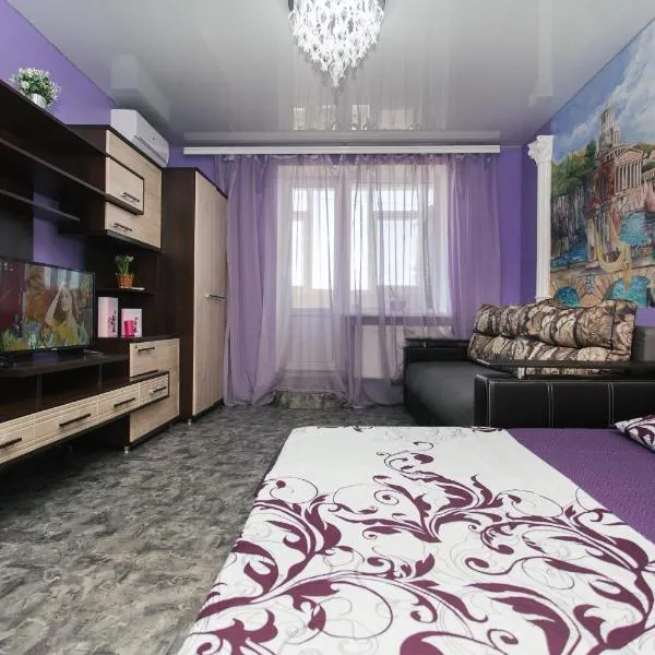 VIP Apartmens Faraon On Illinskaya 1 floor, hotelli kohteessa Sinyak