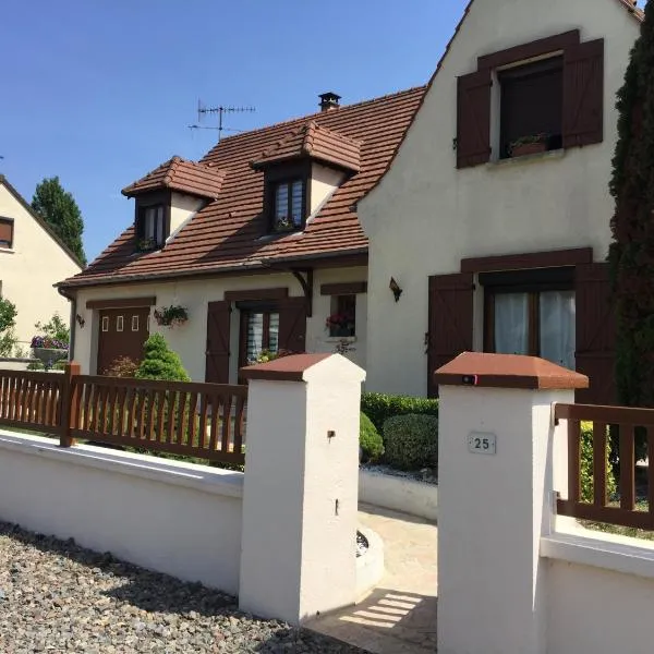 CHEZ MARIA ET JOSE, hotel en Coucy-le-Château-Auffrique