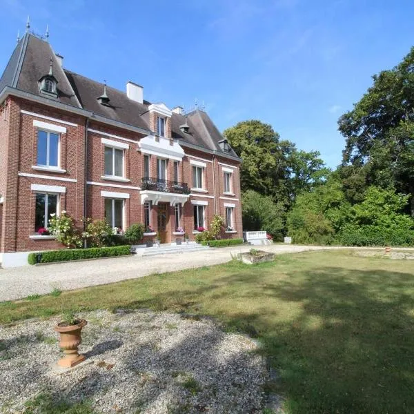 Bed & Breakfast au Château de Martinsart, hotel en Baizieux