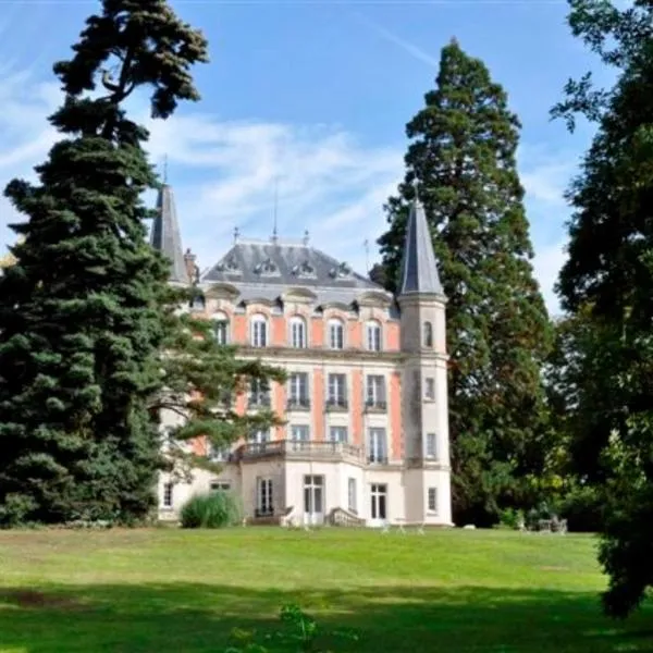 Château de Bel Ebat, hotel sa Nozay