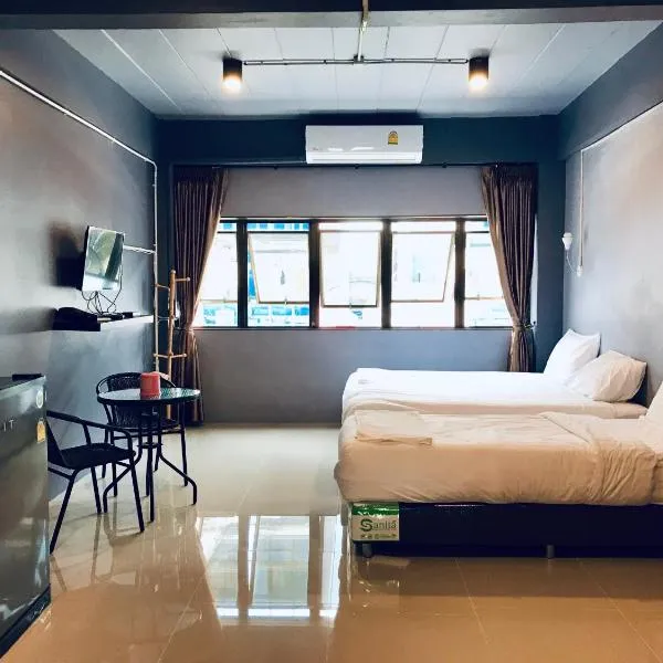 SleepCatsHostel, hotell i Ban Bang Phun