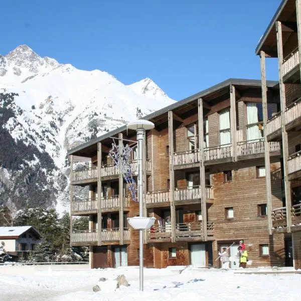 Vacancéole - Résidence Les Chalets et Balcons De La Vanoise, khách sạn ở Villarodin-Bourget