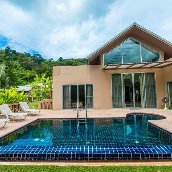 ๋์ดํค ๋น์น์ ์์นํ ํธํ
3 bed villa Casa Sakoo B31