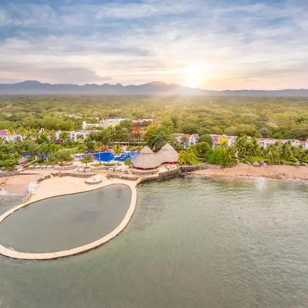 Royal Decameron Salinitas - All Inclusive: Los Cóbanos şehrinde bir otel