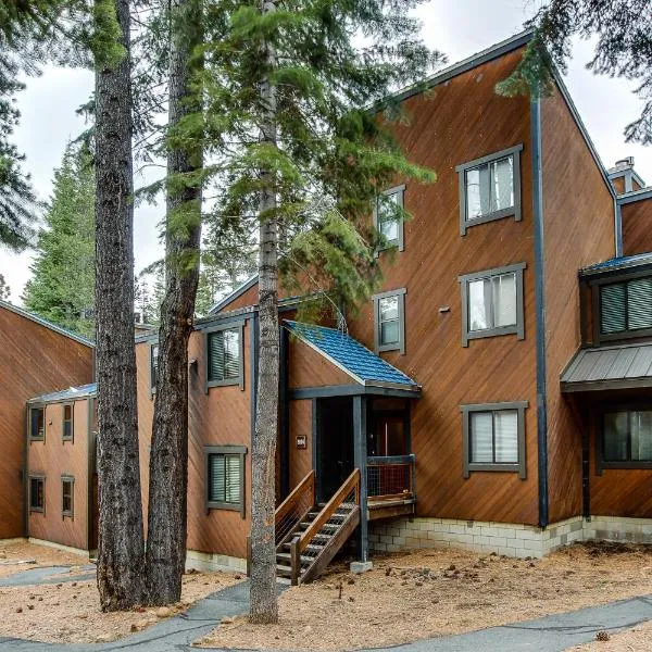 Aspen Grove Hideaway, hotel in Truckee