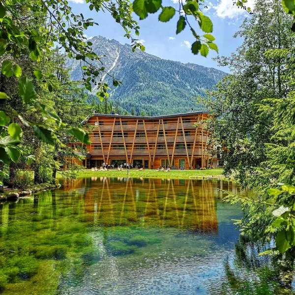 Au Charmant Petit Lac - Ecohotel Parc & Spa, hotel i Champoluc