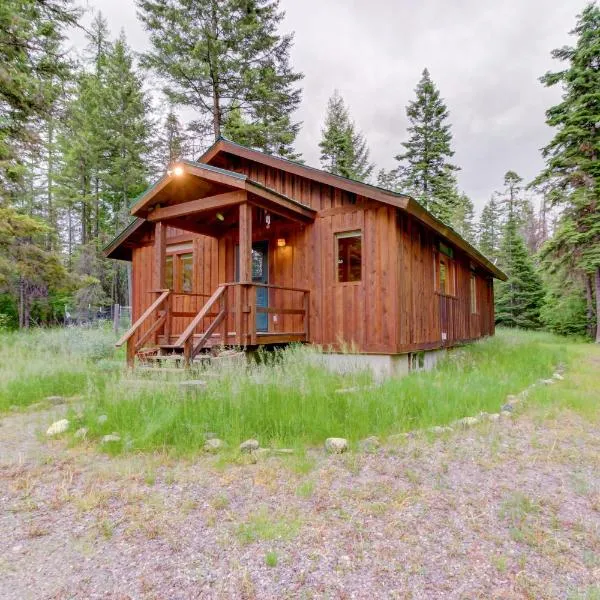 Foothill Cabin، فندق في Woods Bay