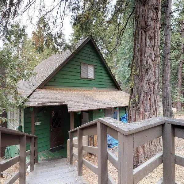 Blue Meadow Cottage, hotel in Shaver Lake Heights