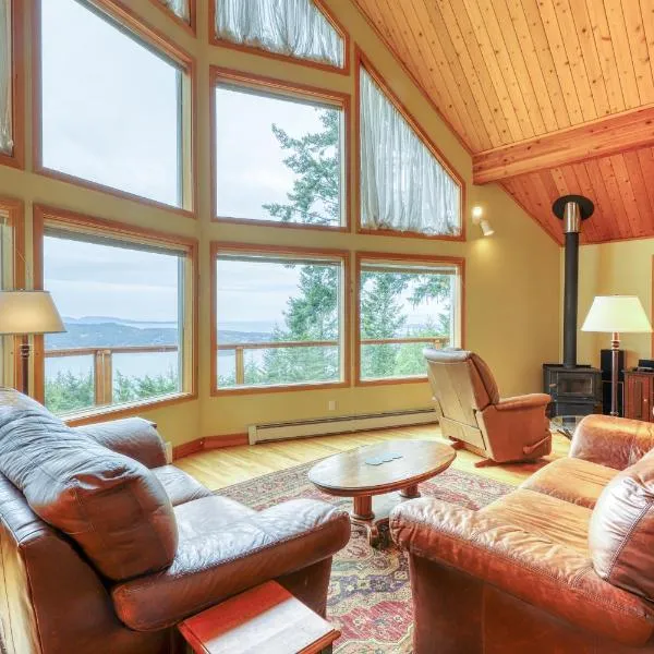 2 Bed 2 Bath Vacation home in Orcas Island, hotel in Rosario