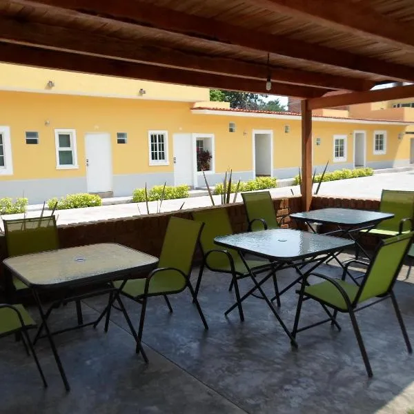 Hotel Montroi City, hotel a Colima