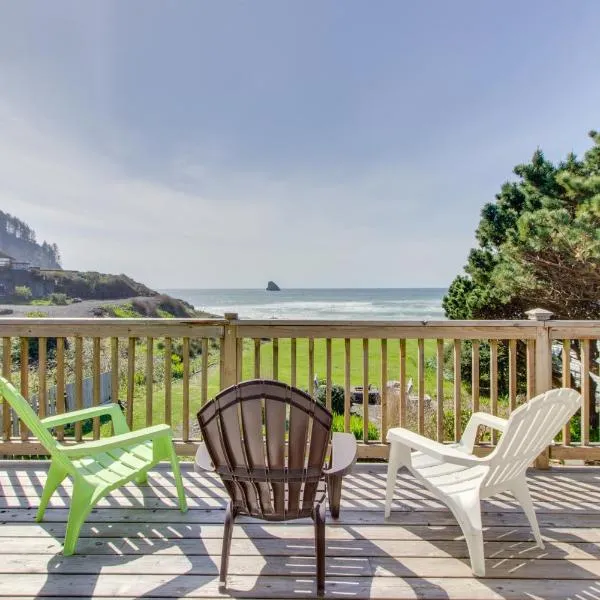 Shoreline Cottage Oceanfront Vacation Rental, hotel in Cape Meares