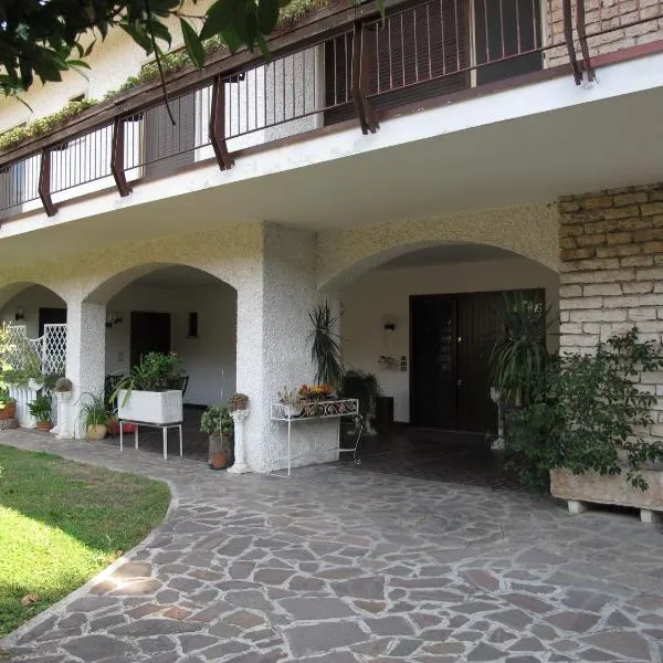 B&B Villa Filotea & Apartment, hotel in Desenzano del Garda