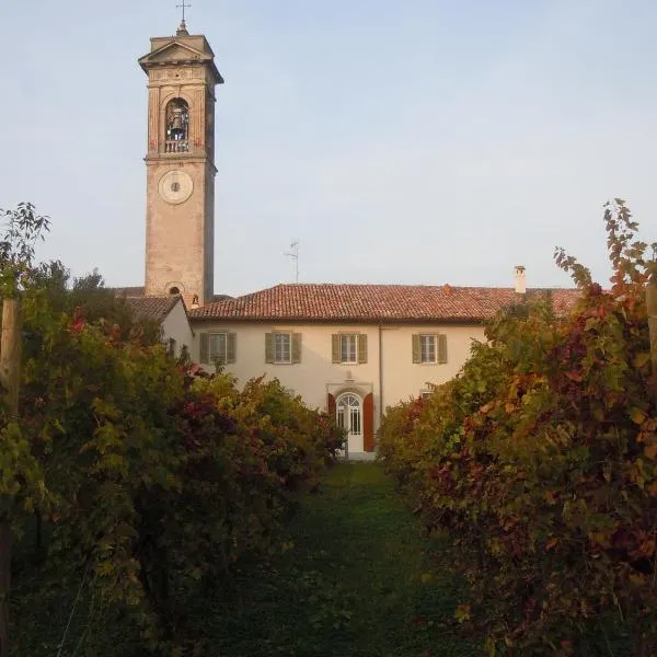 Ostello La Canonica, hotel v destinaci Motta Baluffi