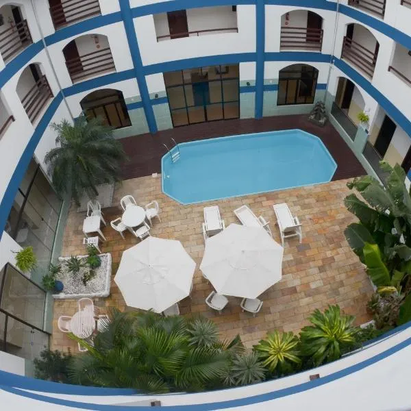 Bombinhas Palace Hotel, hotel in Bombas