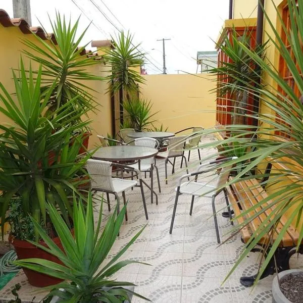 Hostal Casa Amarilla San Vicente de Tagua Tagua, ξενοδοχείο σε San Vicente de Taguatagua
