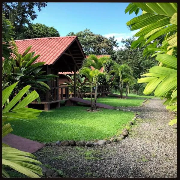 La Fortuna Waterfall Bungalows, hotel v destinaci Fortuna