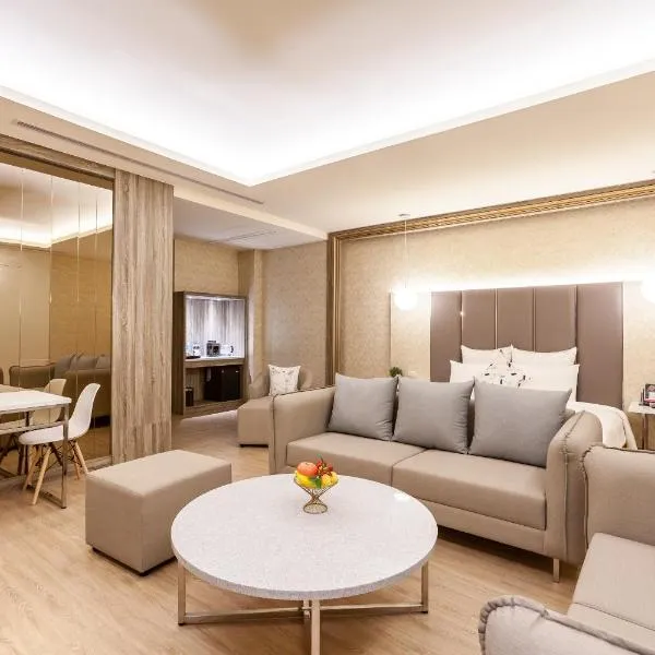 Six Star Motel-Zhongli, hotel di Zhongli