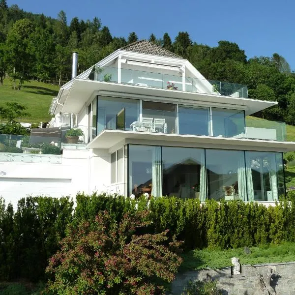 Weisse Villa am Millstätter See, hotel in Obermillstatt