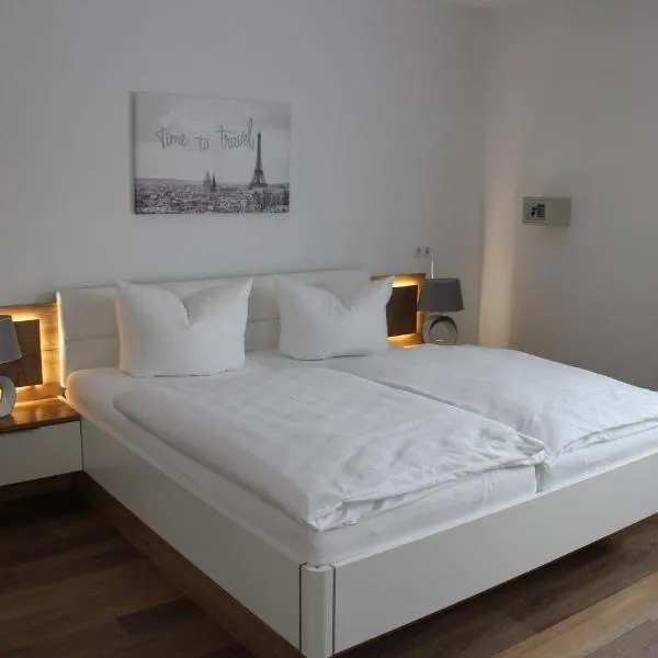 Hotel Glas Schwarzwald, hotel v destinaci Fluorn