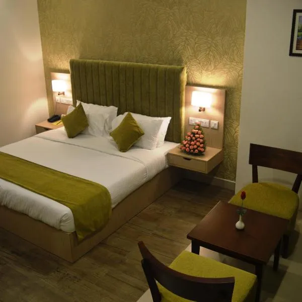 Raj Riveria Hotel, hotel v destinaci Mūvattupula
