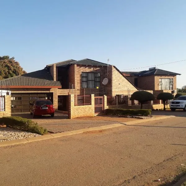 Vakhusi Guesthouse, hotel en Malamulele