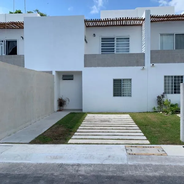 Casa Coral 4 habitaciones、プエルト・モレロスのホテル