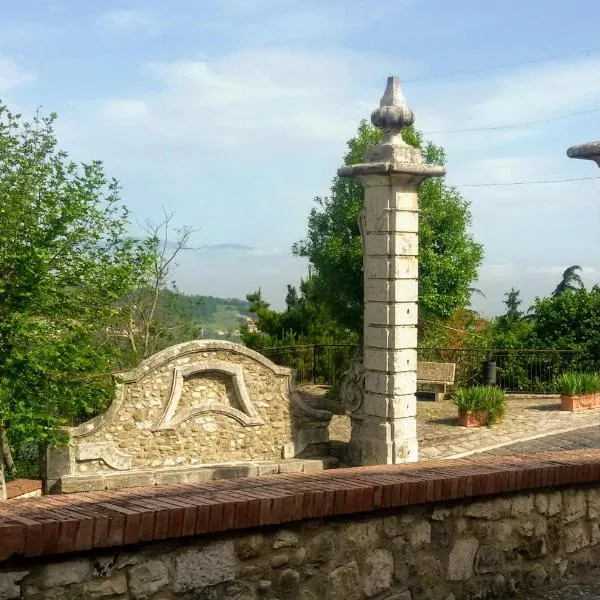 B&B Le Colonne, готель у місті Montefusco