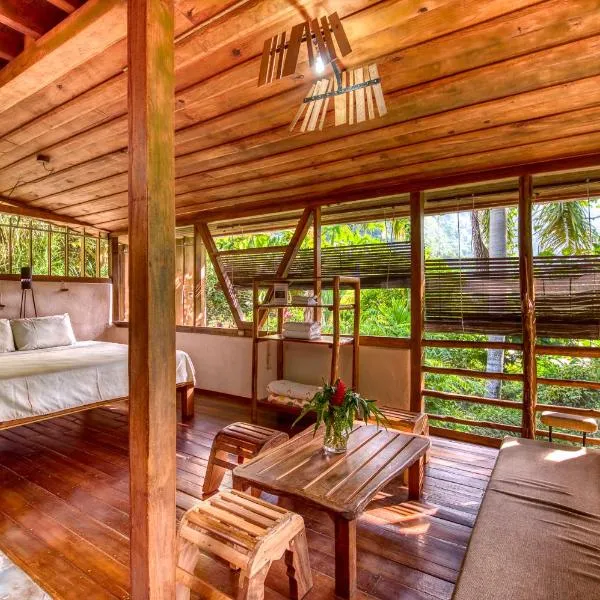 Omega Tours Eco-Jungle Lodge، فندق في Entelina