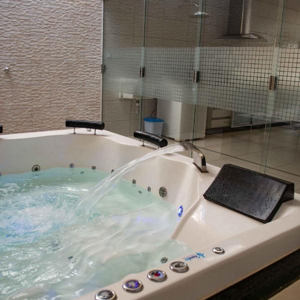 Casa com 2 quartos e banheira de Hidromassagem