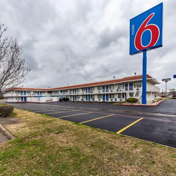 Motel 6-North Richland Hills, TX, hotel v destinaci North Richland Hills