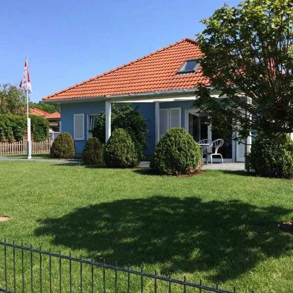 Ostsee-Ferienhaus Colonia, Biendorf-Wischuer, hotel v destinaci Biendorf