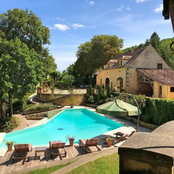 Gite du Manoir Le Roc, khách sạn ở Couze-et-Saint-Front