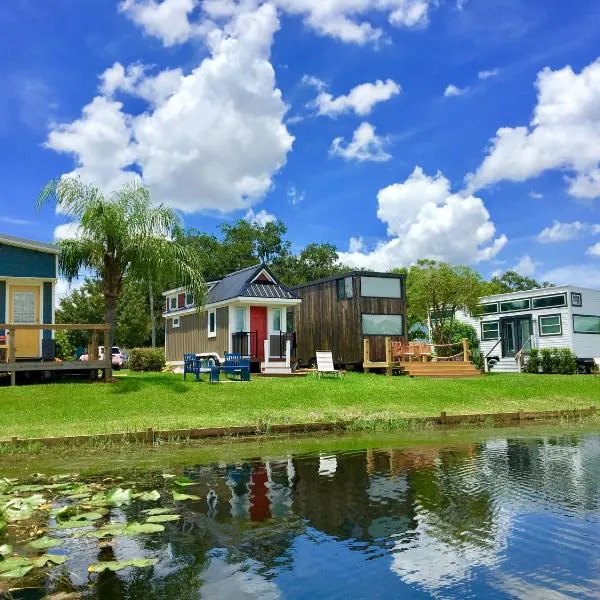 Orlando Lakefront Tiny Homes 6 plus month Rentals、オーランドのホテル