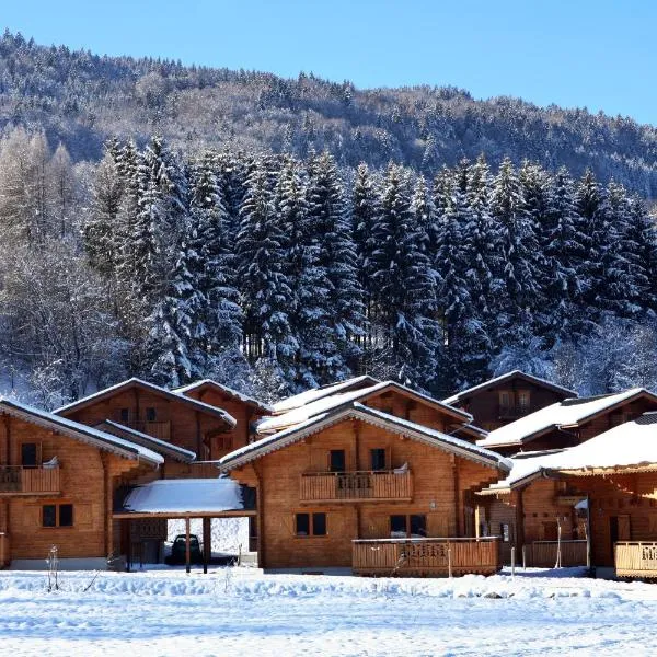 Résidence Néméa Les Chalets du Bois de Champelle, hotel in Morillon